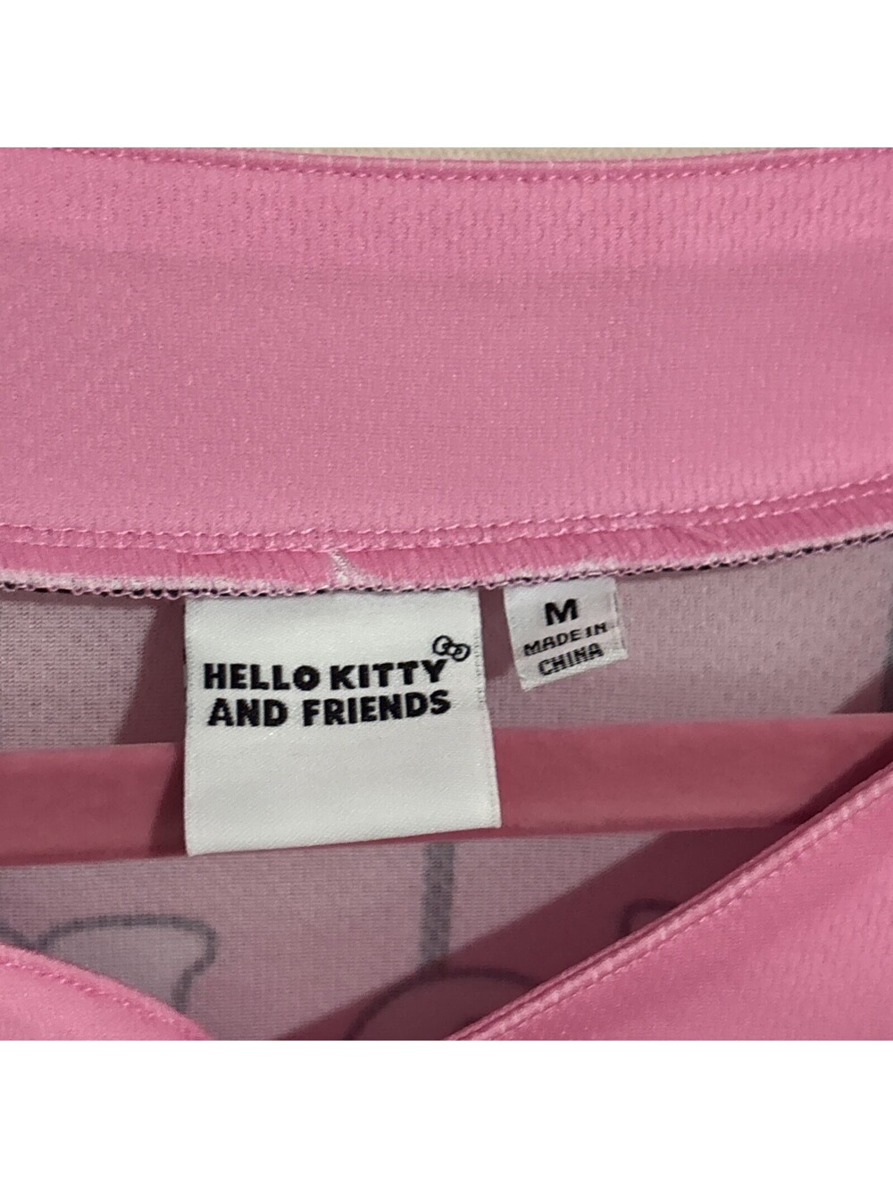 NWT! Hello Kitty & Friends Women's Size M Jr. Pink Graphic Baseball Jersey Top - Picture 2 of 8